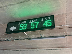 Je hotovo. Na kolik korun vyjde parkování v novém parkovacím domě v Třebíči?