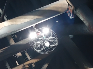 V Dukovanech kontrolovali energetici poprvé část parních turbín pomocí dronu