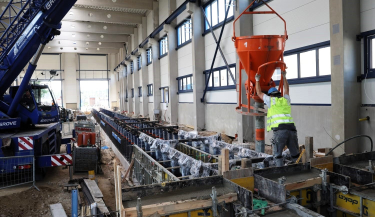 Nová opravárenská hala pro vlaky v Brodě za 235 milionů bude hotová na jaře