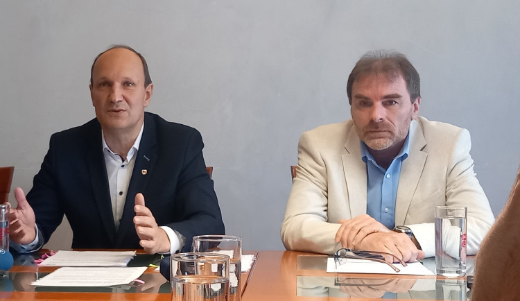 Primátor Petr Ryška (vlevo) a náměstek Radek Popelka (vpravo).