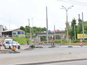 Aktuálně z Jihlavy. Kruhový objezd u Rozkvětu je s předstihem průjezdný