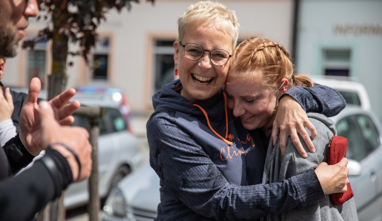 Zleva: Zorka s dcerou Veronikou