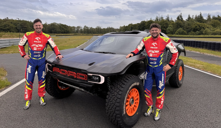Martin Prokop zbrojí na Dakar. Stal se prvním soukromým jezdcem Fordu Raptor T1+. Foto: Se svolením Martina Prokopa
