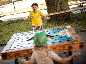 FOTO: Havíření ovládlo víkendové dění v Jihlavě, vyvrcholilo u nejstaršího kostela