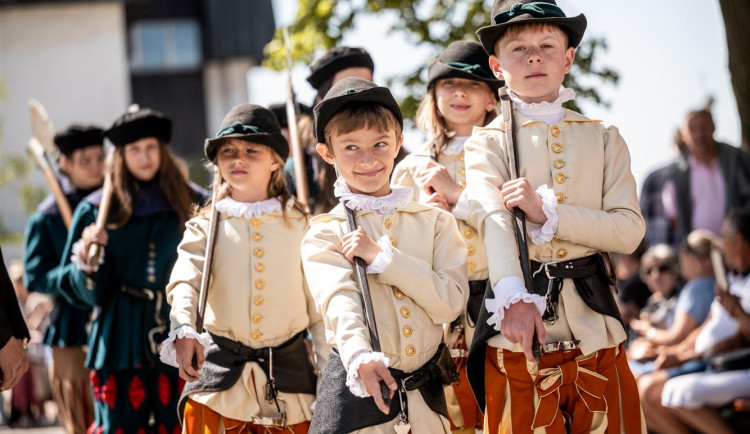 FOTO: Havíření ovládlo víkendové dění v Jihlavě, vyvrcholilo u nejstaršího kostela. Foto: Se svolením Města Jihlava