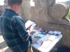 Zajíc běží vzhůru. Dokumentární Ji.hlava dnes představila letošní vizuál