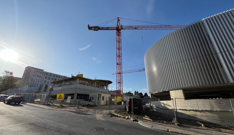 Zastupitelé odmítli změnu stanov liberecké nemocnice. Fúze s Českou Lípou je ohrožena