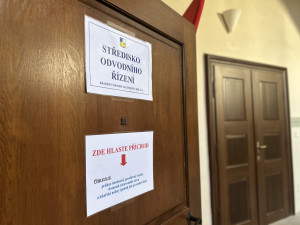 VIDEO: Schopen, odveden! Armáda v Jihlavě dnes ukázala, jak probíhá odvod branců