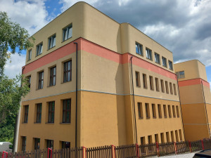 Loucká škola má téměř hotovou nástavbu, v půlce prázdnin nastoupí nový ředitel