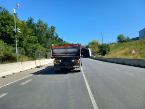 Jihlavský tunel je zavřený, dělníci v něm vymění povrch a opraví i mosty