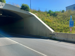 Jihlavský tunel je zavřený, dělníci v něm vymění povrch a opraví i mosty