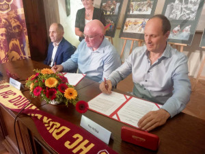 Smlouva je podepsaná. Město už není většinový vlastník klubu HC Dukla Jihlava