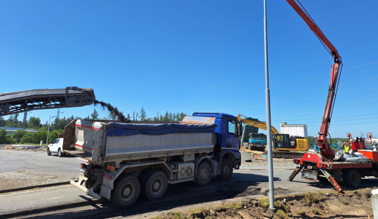 Cesta z Jihlavy na Nové Město je od dnešního dne rychlejší, Žďáru se uleví. Foto: Se svolením ŘSD