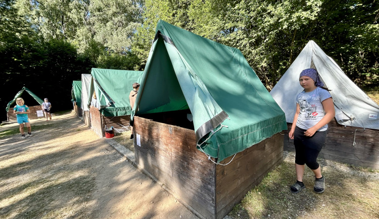 Na Vysočině začaly tábory. Jaká je nejlepší strava během horka? A jak moc solit?