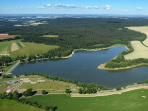 Na Vysočině platí zákaz koupání v Kachličce, Ředkovci, Sedlici a Pilské nádrži