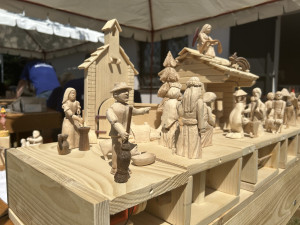 Čtrnáct let je řezbářem. Začalo to díky dlátkům od manželky, říká Marek Pazderka