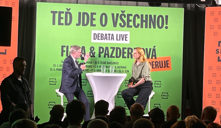 Kdo se nevešel, řval venku. Brněnské publikum premiéra nešetřilo