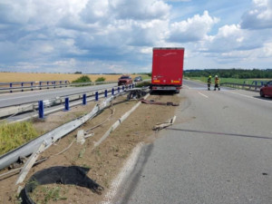 Nehoda kamionu v pátek odpoledne uzavřela dálnici D1 ve směru na Brno