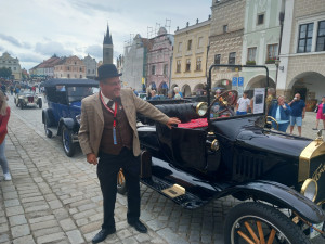 VIDEO: Ford model T postavil Ameriku na kola a mně dělá radost, říká Leoš Novotný