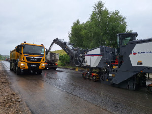 VIDEO: Pracuje se i v dešti. Co se teď děje v uzavřeném Jihlavském tunelu?