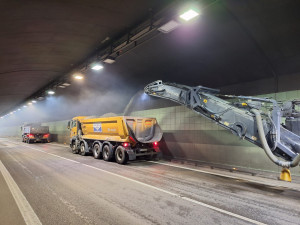 VIDEO: Pracuje se i v dešti. Co se teď děje v uzavřeném Jihlavském tunelu?