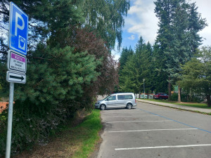 Parkování v Jihlavě XIII: Na sport jsou v Českém mlýně dvě hodiny, pak se platí