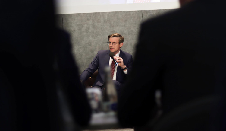 Do konce roku 2025 chceme zprovoznit 75 kilometrů nových dálnic, říká ministr.