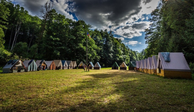 Hygienici zkontrolovali téměř stovku táborů. Problémem jsou i shrnutá prostěradla. Foto: pixabay.com