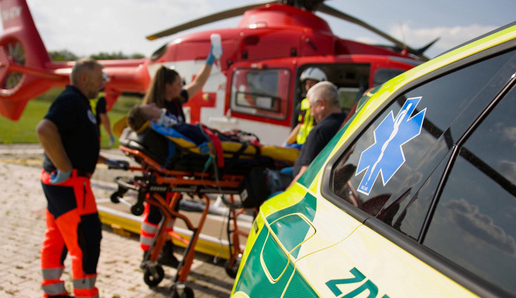 Více úrazů koloběžkářů či popálenin. Chladnější léto změnilo práci záchranářů v Olomouckém kraji