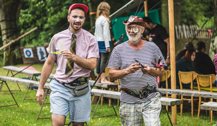 Z vody na pódium. Lodní kapitán pořádá už dvaadvacátý festival v Miroticích