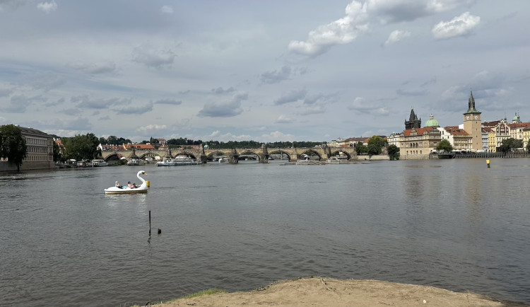 Prahu čeká vlna veder, může být až 37 stupňů. O víkendu přijdou bouřky