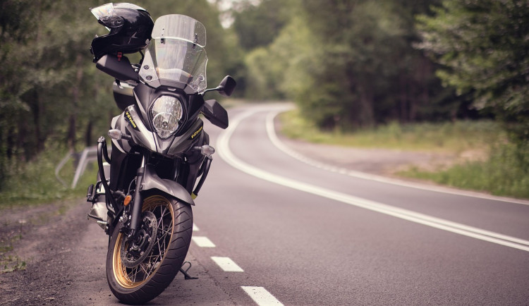 Silnice Vysočiny brázdí mladí a nezkušení motorkáři. Své síly často přeceňují
