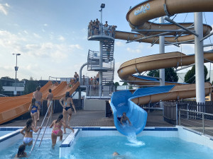 FOTO: S tropickými teplotami ve Vodním ráji stoupá zájem o online nákup vstupenek