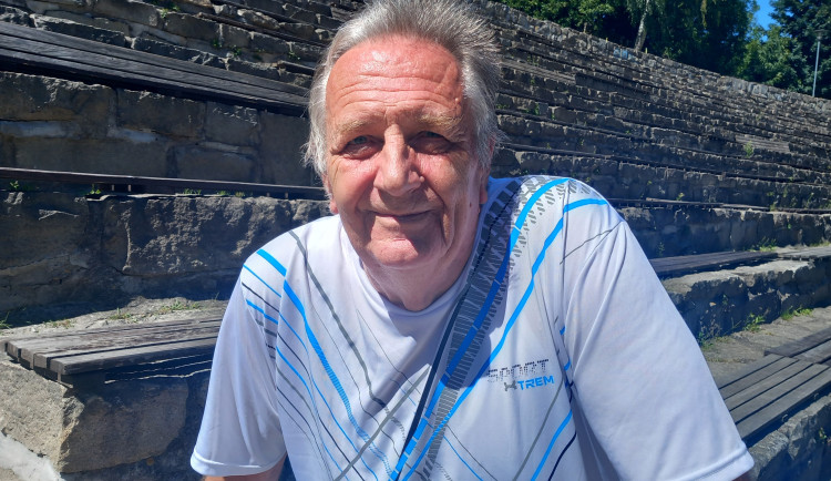 Na branném závodě seniorů je běh zakázaný, říká pořadatel Antonín Křoustek