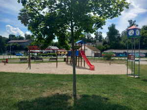 Plachty, záchranné kruhy a mola. Jihlavské hřiště bude ve stylu Rozmarného léta