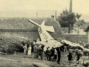 Uplynulo přesně 95 let od pádu letounu v Bedřichově. Nehoda přinesla 12 mrtvých