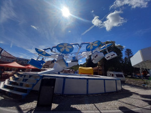 Centrum Luk ožilo pouťovými atrakcemi, dnešní koncert Lučanky je však zrušený