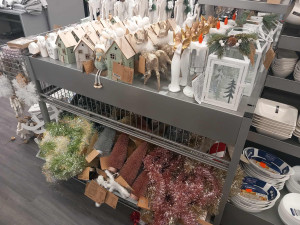 Vánoční sezona zahájena. První obchod v Jihlavě začal nabízet vánoční sortiment