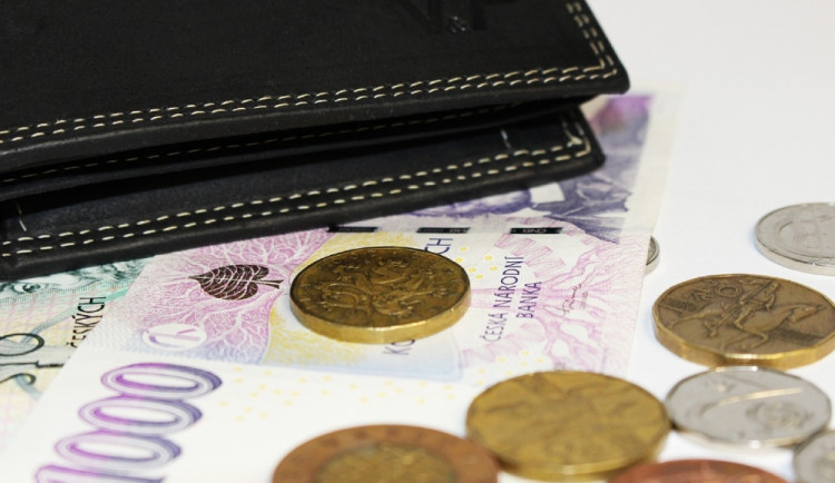 Odbory reagují na predikci ministerstva financí: prostor pro růst mezd i rizika