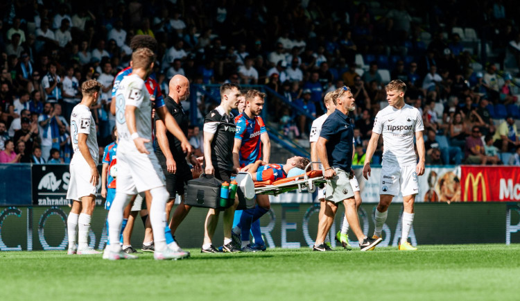 Fotbalová Plzeň si znovu stěžuje na rozhodčí. Nepotrestali podle ní surové fauly