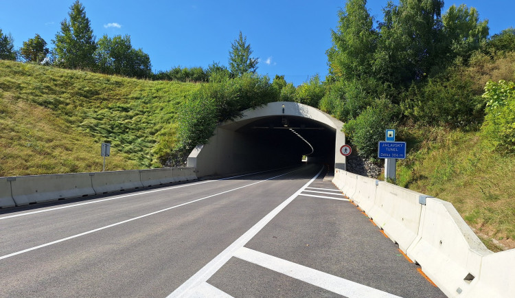 Úleva pro řidiče. Zítra se otevře opravený úsek na I/38 včetně tunelu