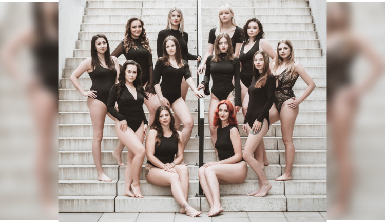 Unikátní kalendář nabídne víc než jen dívky měsíce. Také podpoří dobrou věc