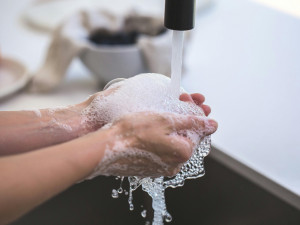I Vysočinou se šíří žloutenka. Pozor na sdílené pití a svačiny, apelují hygienici