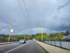 FOTO: Páteční duha na Vysočině, někde i dvojitá. Podívejte se