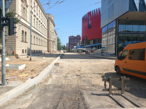 O půlnoci se znovu otevře jihlavská Tolstého ulice. MHD najíždí na běžný režim