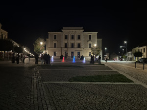 VIDEO: V Třešti mají novou atrakci. Barevné fontány lidé chválí i kritizují