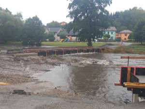 Povodně 2024 na Vysočině: Evakuace 59 lidí, pes v řece, u zoo se rozběhlo kolo