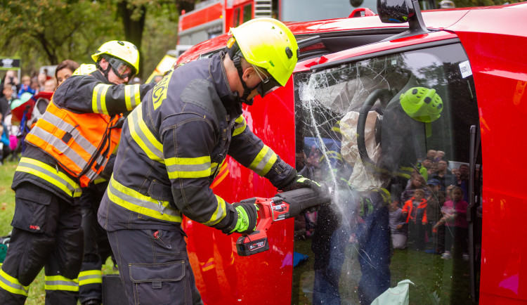 FOTO: Auta v hlavní roli. Motorsvět v Havlíčkově Brodě přilákal tisíce návštěvníků. Foto: Se svolením Jaroslava Loskota
