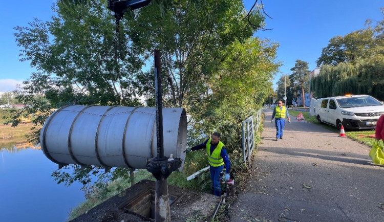 Budějovice posílily obranu proti velké vodě. Nové klapky ochrání kanalizaci