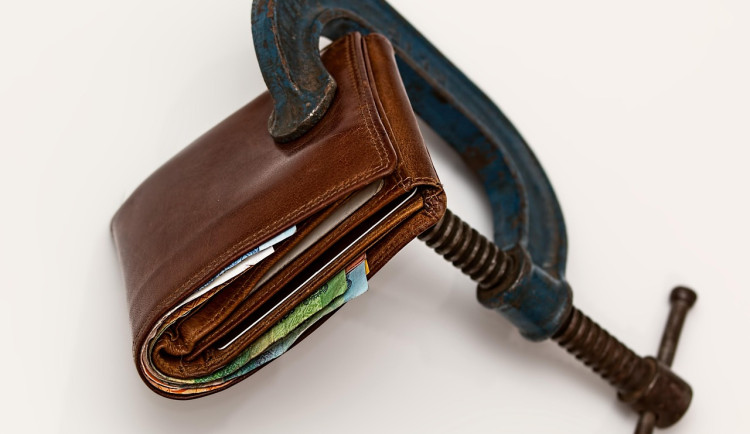 Počet bankrotů podnikatelů meziročně prudce vzrostl, v jižních Čechách až o 27 procent